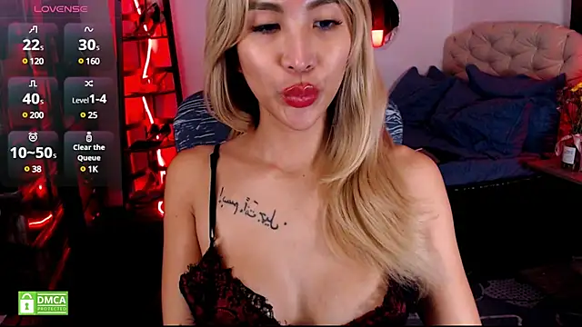 Snapshot of BunnieAngel chatting on February 24, 2025, 1:24 am BunnieAngel online show from February 24, 2025, 1:24 am