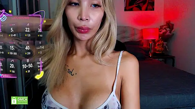 Snapshot of BunnieAngel chatting on September 12, 2025, 2:44 am BunnieAngel online show from September 12, 2025, 2:44 am