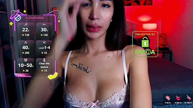 Snapshot of BunnieAngel chatting on October 6, 2025, 8:15 am BunnieAngel online show from October 6, 2025, 8:15 am