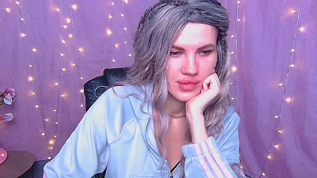 MilaLoona online show from March 27, 2026, 1:01 pm