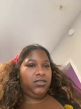 Snapshot of BigFineSelena chatting on July 21, 2026, 5:58 pm BigFineSelena online show from July 21, 2026, 5:58 pm
