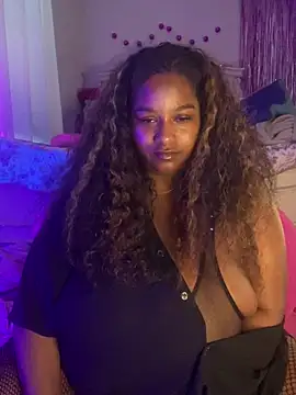 Snapshot of BigFineSelena chatting on June 12, 2026, 1:03 am BigFineSelena online show from June 12, 2026, 1:03 am