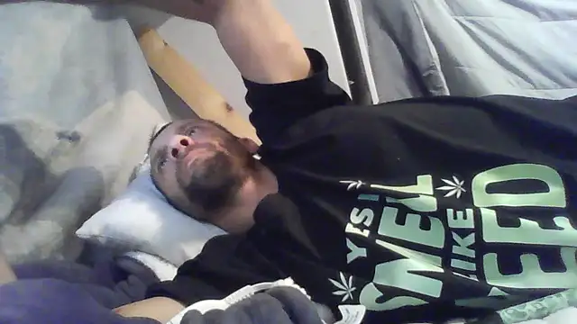 Snapshot of goodick4u28 chatting on December 18, 2025, 3:00 am goodick4u28 online show from December 18, 2025, 3:00 am