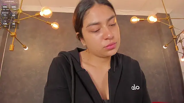 dayra angels online show from March 12, 2026, 6:12 pm