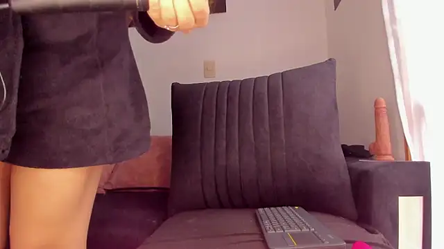 dayra angels online show from January 11, 2026, 8:05 pm