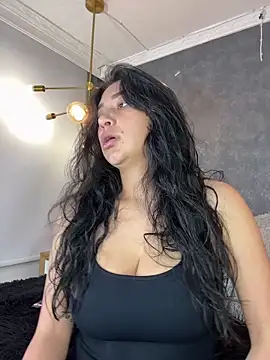 dayra angels online show from February 25, 2026, 10:09 pm