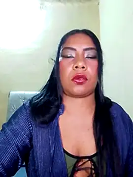 rosmery-navarro online show from December 18, 2025, 5:12 am