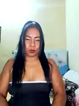 rosmery-navarro online show from October 28, 2025, 4:57 am