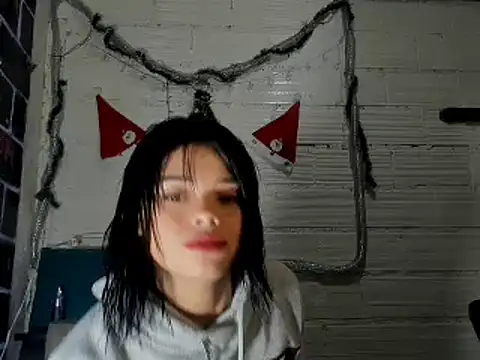 Snapshot of sarasandle chatting on January 6, 2025, 4:47 am sarasandle online show from January 6, 2025, 4:47 am