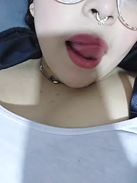 Hana    online show from June 4, 2026, 8:13 pm