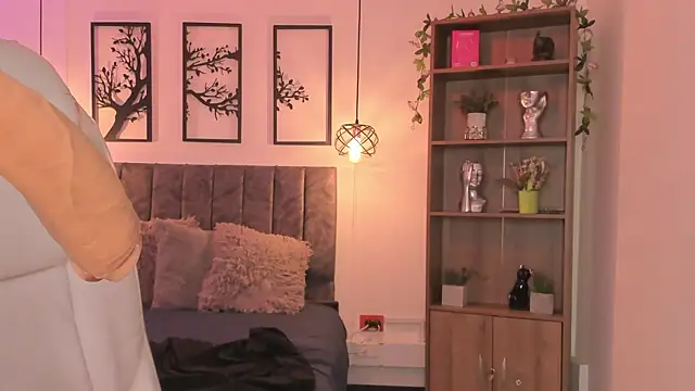 Snapshot of Olivia_ds chatting on September 12, 2025, 4:45 am Olivia ds online show from September 12, 2025, 4:45 am