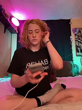 Mallorykoxx69 online show from April 3, 2026, 7:37 am