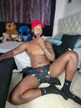 Snapshot of blackdrey18 chatting on February 26, 2026, 1:55 pm blackdrey18 online show from February 26, 2026, 1:55 pm