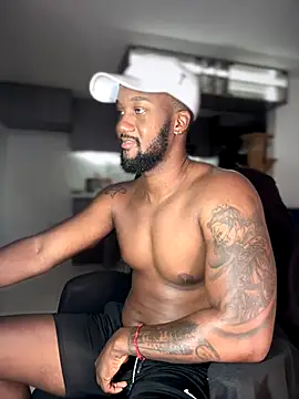 blackdrey18 online show from October 16, 2025, 1:41 pm