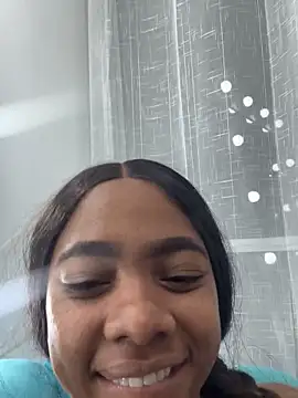 Snapshot of Niyirey1 chatting on September 25, 2025, 1:33 am Niyirey1 online show from September 25, 2025, 1:33 am