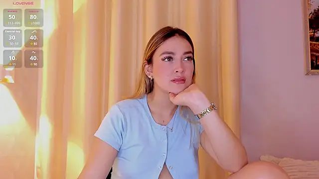 Assh lee  online show from April 17, 2026, 3:04 pm