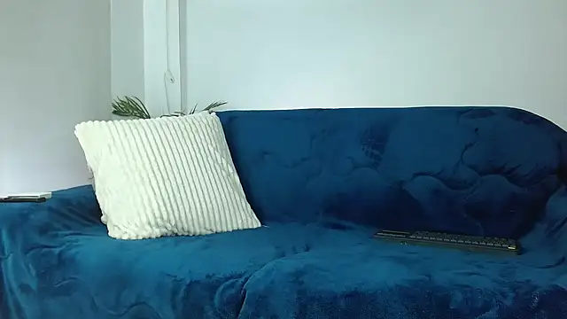 Robyn Miller online show from September 25, 2025, 3:07 pm