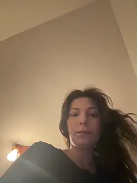 Anna Lewis online show from April 29, 2026, 6:39 am