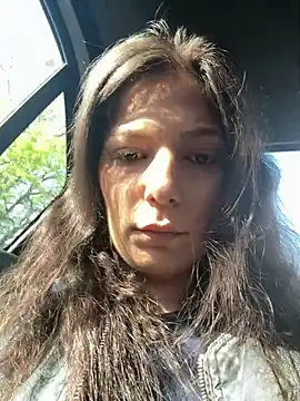 Anna Lewis online show from April 28, 2026, 6:40 am