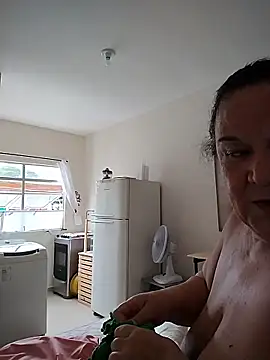 Yaya Mineira online show from February 4, 2026, 6:47 pm