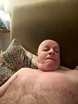 Snapshot of locallad88 chatting on January 11, 2026, 8:10 am locallad88 online show from January 11, 2026, 8:10 am