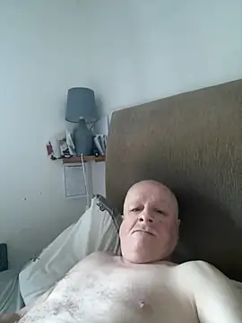 Snapshot of locallad88 chatting on November 21, 2025, 8:46 am locallad88 online show from November 21, 2025, 8:46 am