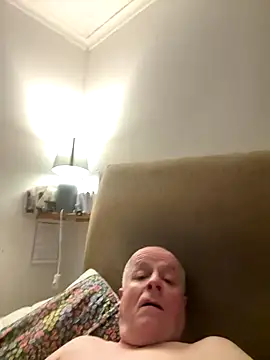 Snapshot of locallad88 chatting on September 30, 2025, 11:00 pm locallad88 online show from September 30, 2025, 11:00 pm