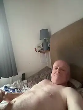 Snapshot of locallad88 chatting on December 18, 2025, 9:14 am locallad88 online show from December 18, 2025, 9:14 am