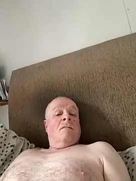 Snapshot of locallad88 chatting on February 22, 2025, 9:12 am locallad88 online show from February 22, 2025, 9:12 am