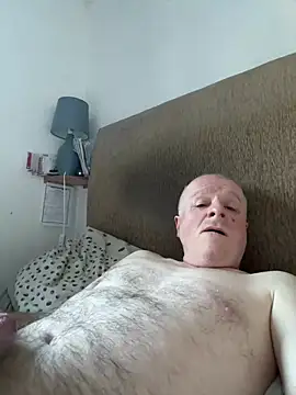 Snapshot of locallad88 chatting on February 28, 2025, 8:20 am locallad88 online show from February 28, 2025, 8:20 am