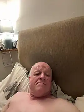 Snapshot of locallad88 chatting on November 11, 2025, 8:14 pm locallad88 online show from November 11, 2025, 8:14 pm