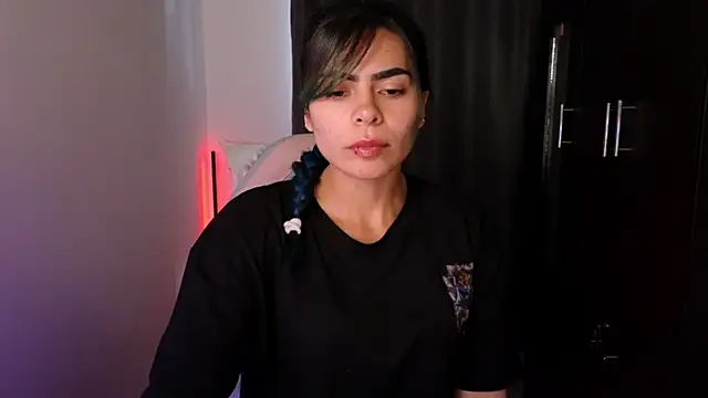 sexyladyy  online show from September 10, 2025, 10:53 pm