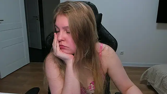 stacy miracle online show from October 27, 2025, 4:08 pm