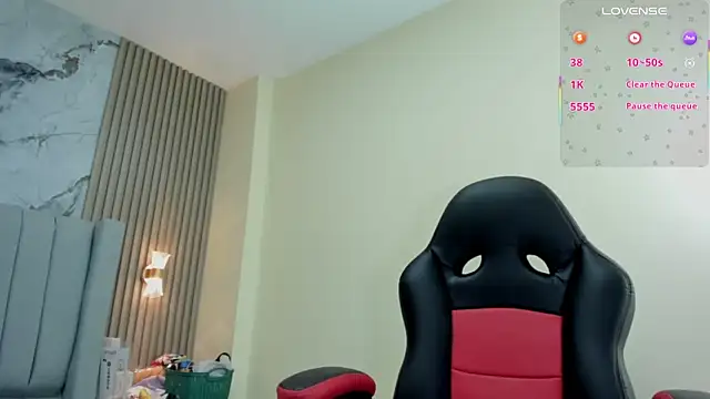 MAGIEVANS1 online show from October 6, 2025, 12:39 pm