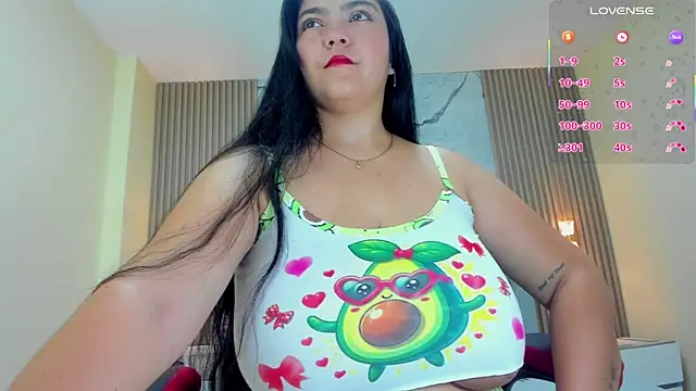 MAGIEVANS1 online show from October 9, 2025, 12:28 pm