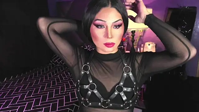 MaxxineMorenaTs online show from May 24, 2026, 5:24 pm
