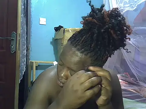 Ebonyceline online show from April 18, 2026, 8:49 am