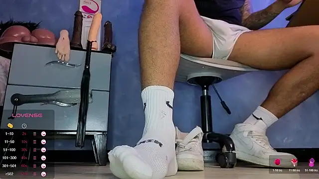 TomLover 12 online show from March 29, 2026, 10:55 pm