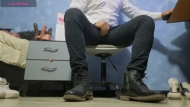 TomLover 12 online show from March 2, 2026, 12:22 am