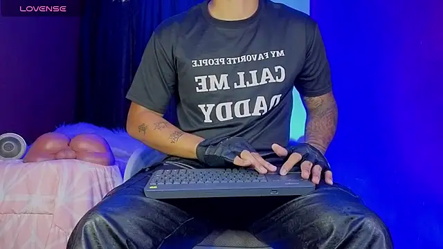 TomLover 12 online show from October 9, 2025, 12:17 pm