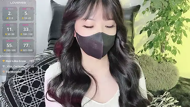 Mya Lee online show from January 8, 2025, 4:22 pm