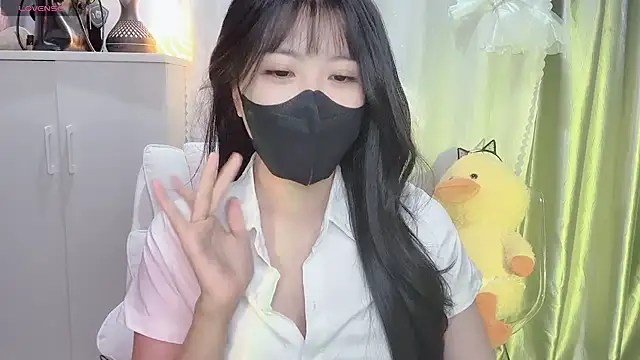 Mya Lee online show from February 23, 2025, 4:57 pm