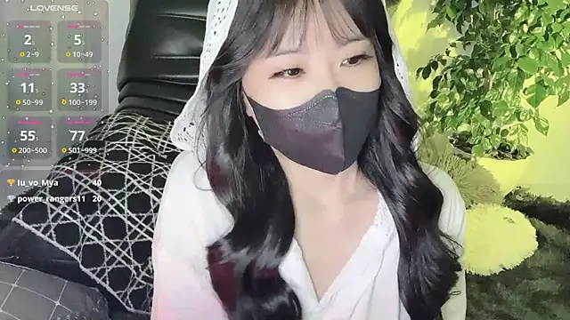 Mya Lee online show from December 27, 2024, 4:54 pm