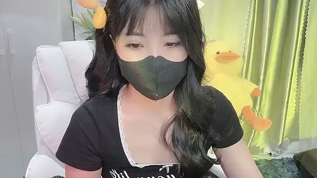 Mya Lee online show from February 14, 2025, 4:31 pm