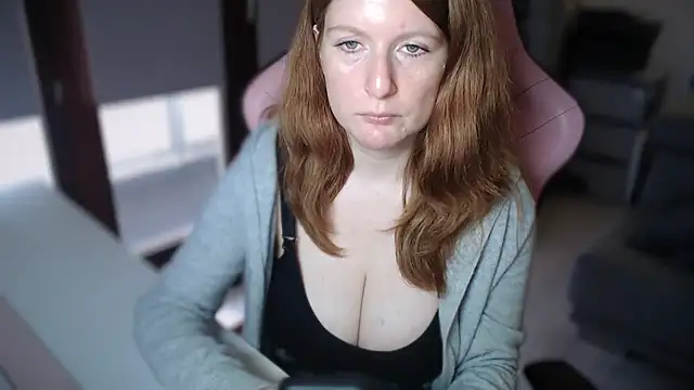 Exotic-Desire online show from November 18, 2025, 11:02 am