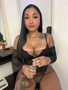 Snapshot of TianaaJackson chatting on July 16, 2026, 8:50 pm TianaaJackson online show from July 16, 2026, 8:50 pm