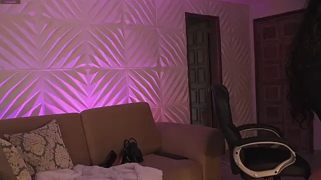 RoseFerrera online show from September 23, 2025, 7:54 pm