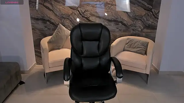 RoseFerrera online show from September 12, 2025, 8:52 pm