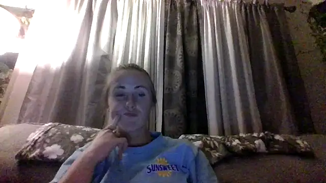 ClumsyLink online show from September 16, 2025, 9:32 am