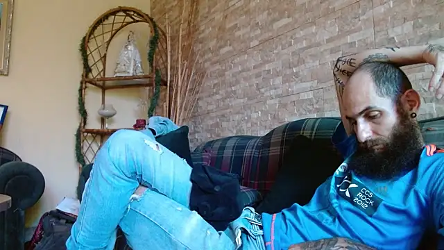 Tatted21xxx online show from March 14, 2025, 8:17 pm